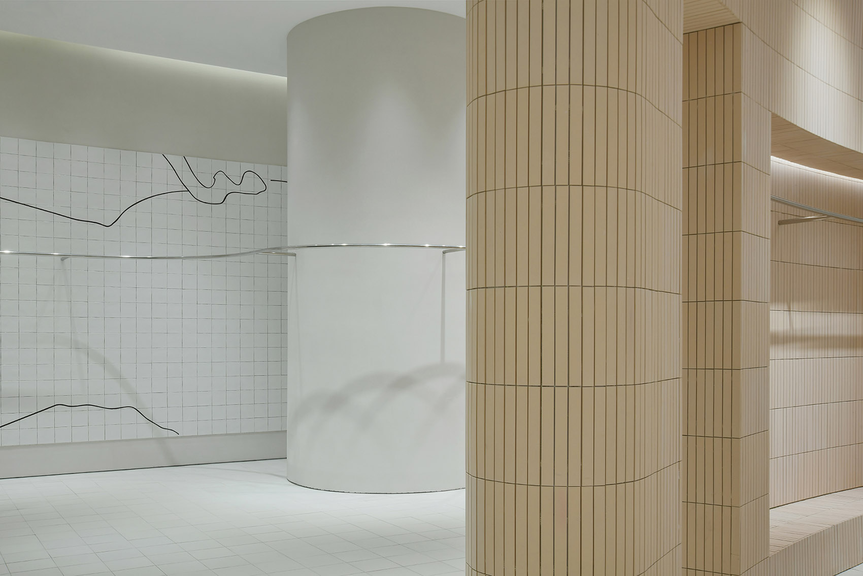 成都·III VIVINIKO(IFS国金中心店)服装店设计 / 退化建筑