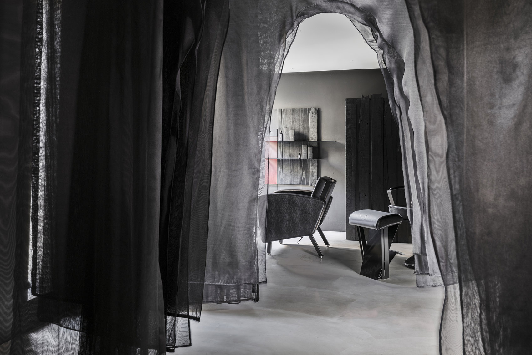 台湾·“碳境”—juliArt头皮理疗中心设计 / 水相