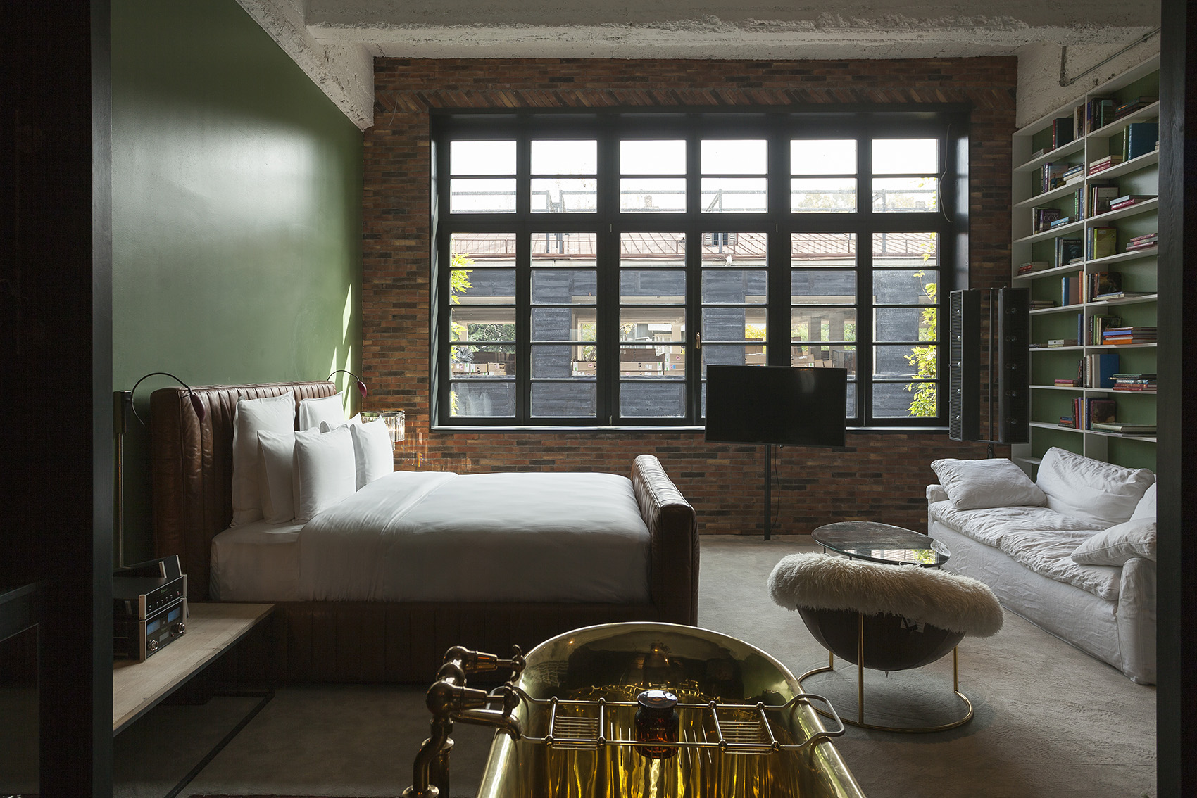 格鲁吉亚·Stamba工业风酒店设计