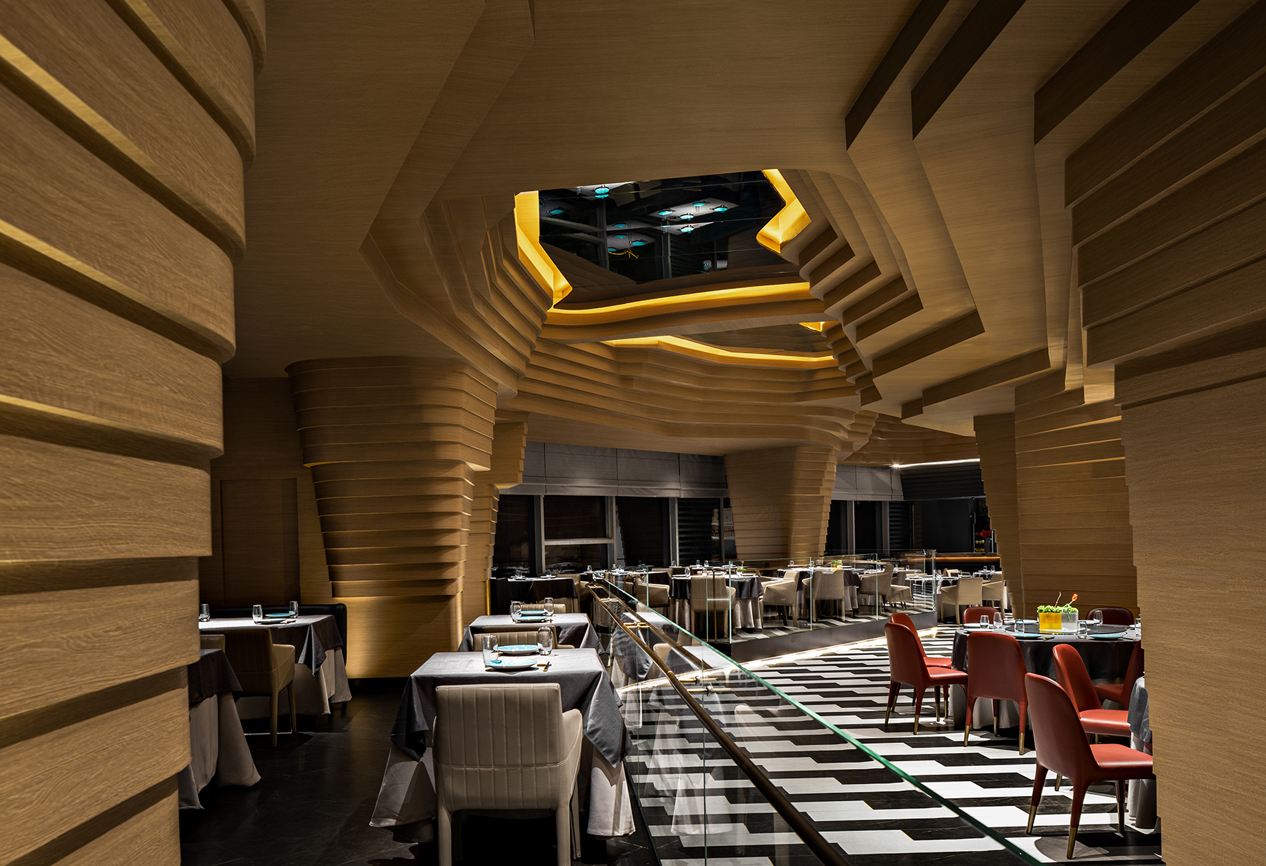 成都·“萬蔚”精品餐厅设计(COSMO店) / IN.X屋里门外