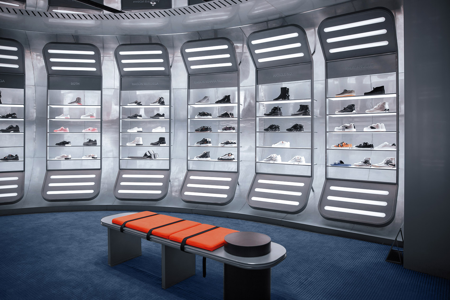 成都·MOON THE SPACE买手店设计 / 一己