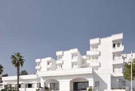 里维埃拉大酒店·意大利 | Tomas Ghisellini Architects