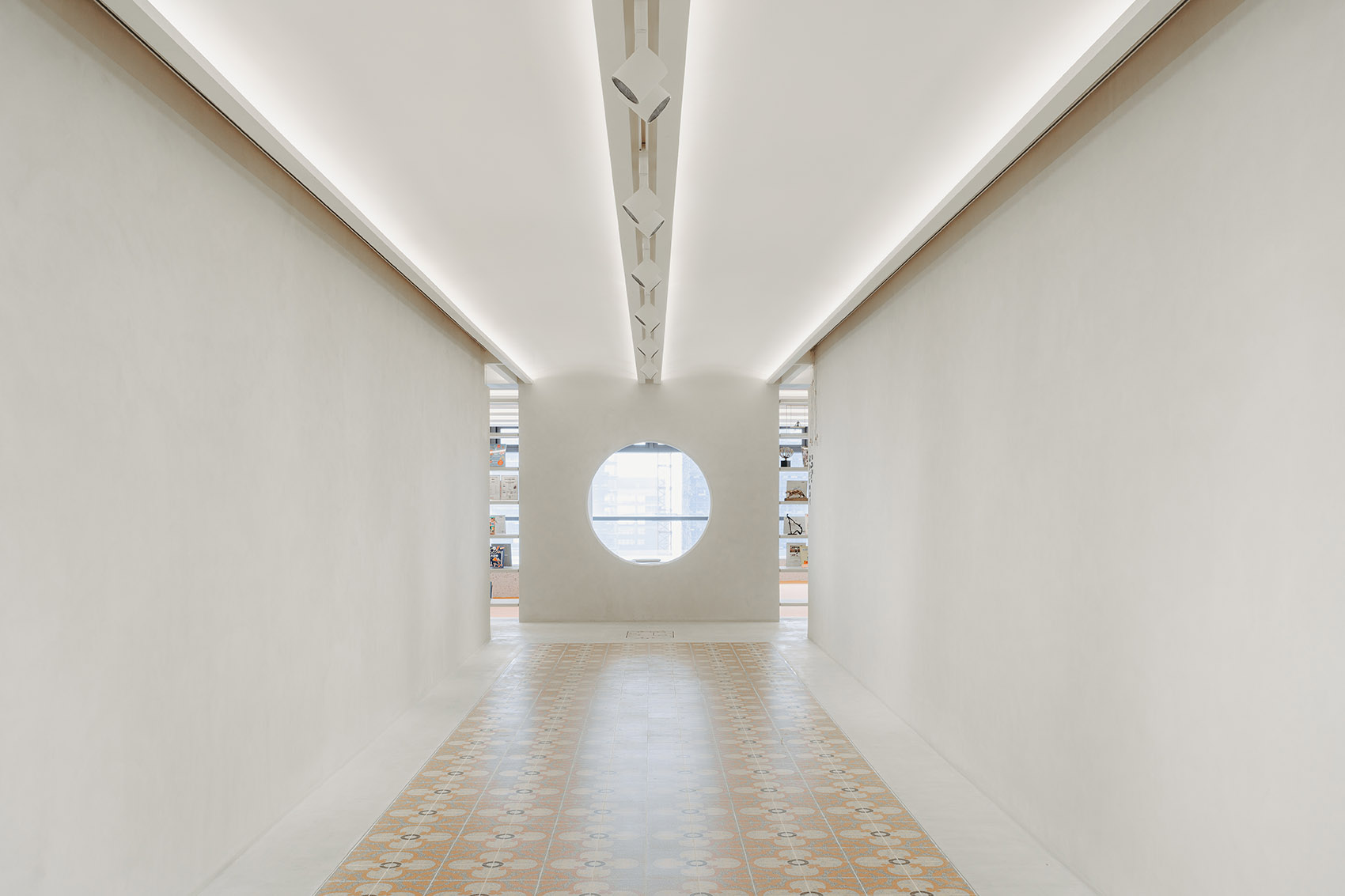 广州·“朝彻书屋”图书馆设计 / Wutopia Lab