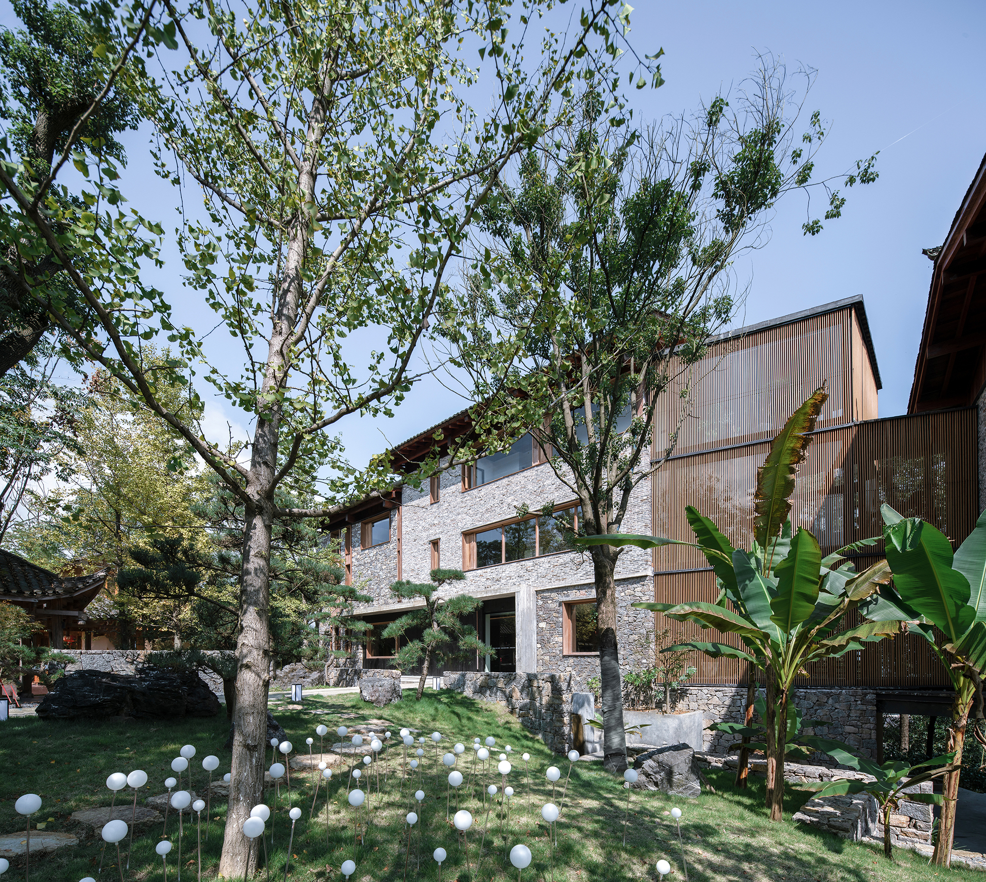 张家界·马儿山燕儿窝民宿 / 尌林建筑