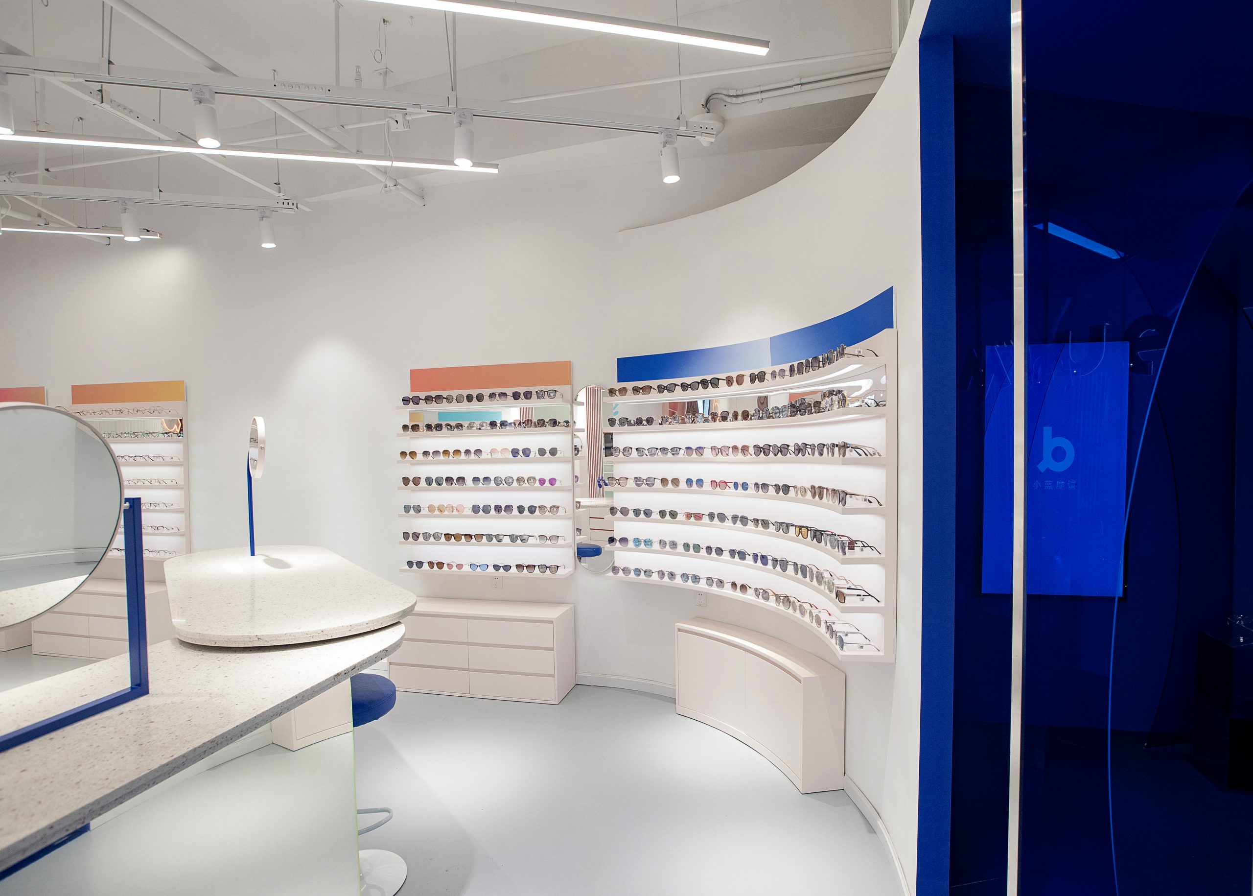 杭州·BLUEMO眼镜店设计 / ICD
