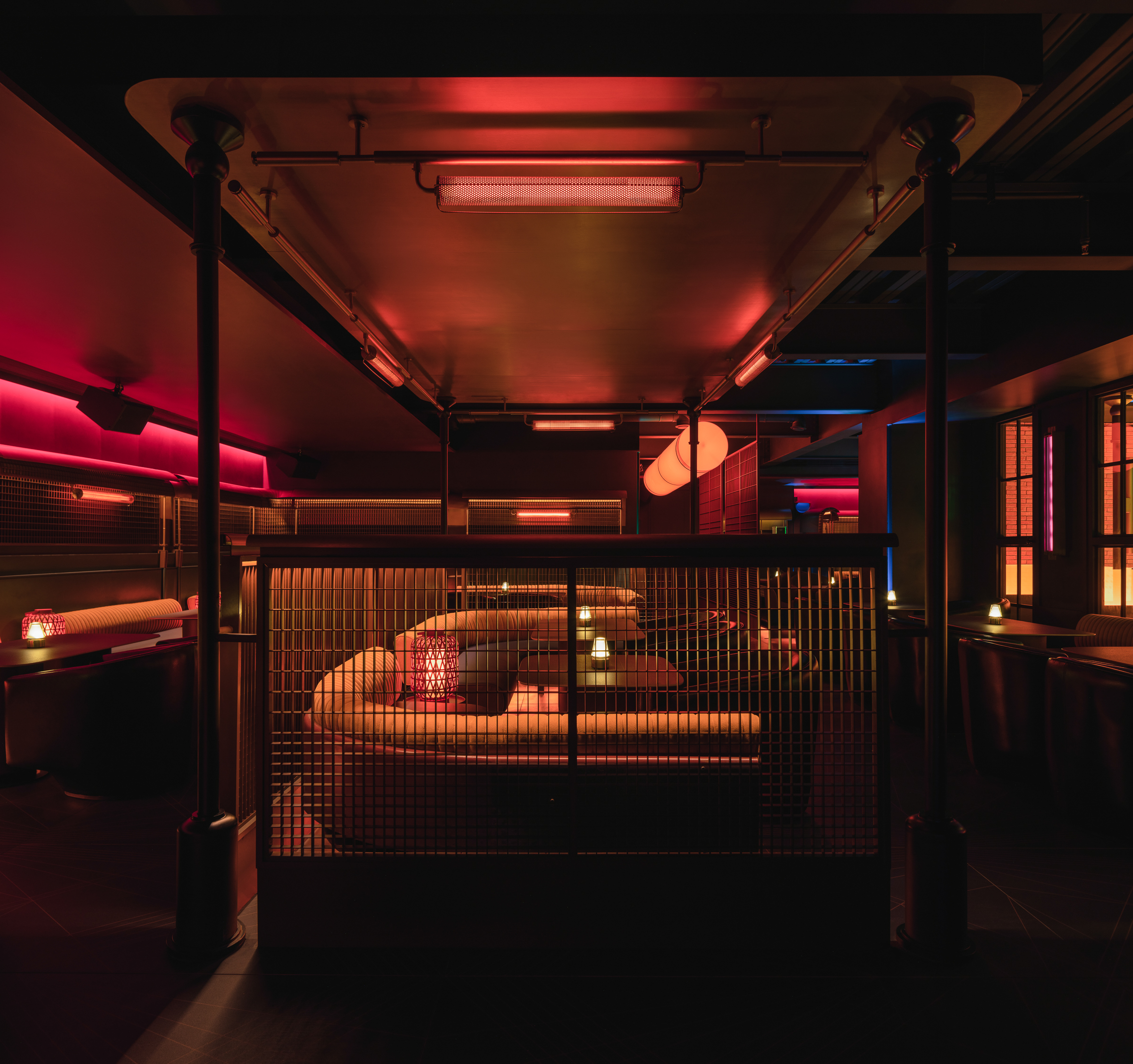 成都·“贰麻”酒馆设计(太古里店) / HDC蜂鸟