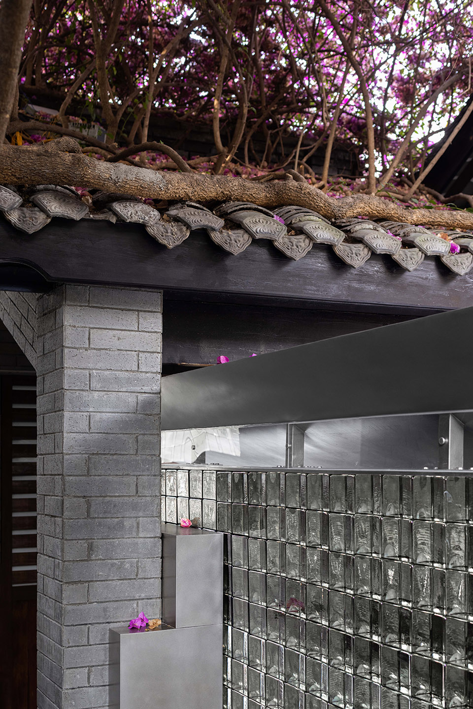 成都·“好利来”概念店(宽窄巷子1992主题店) / Some Thoughts