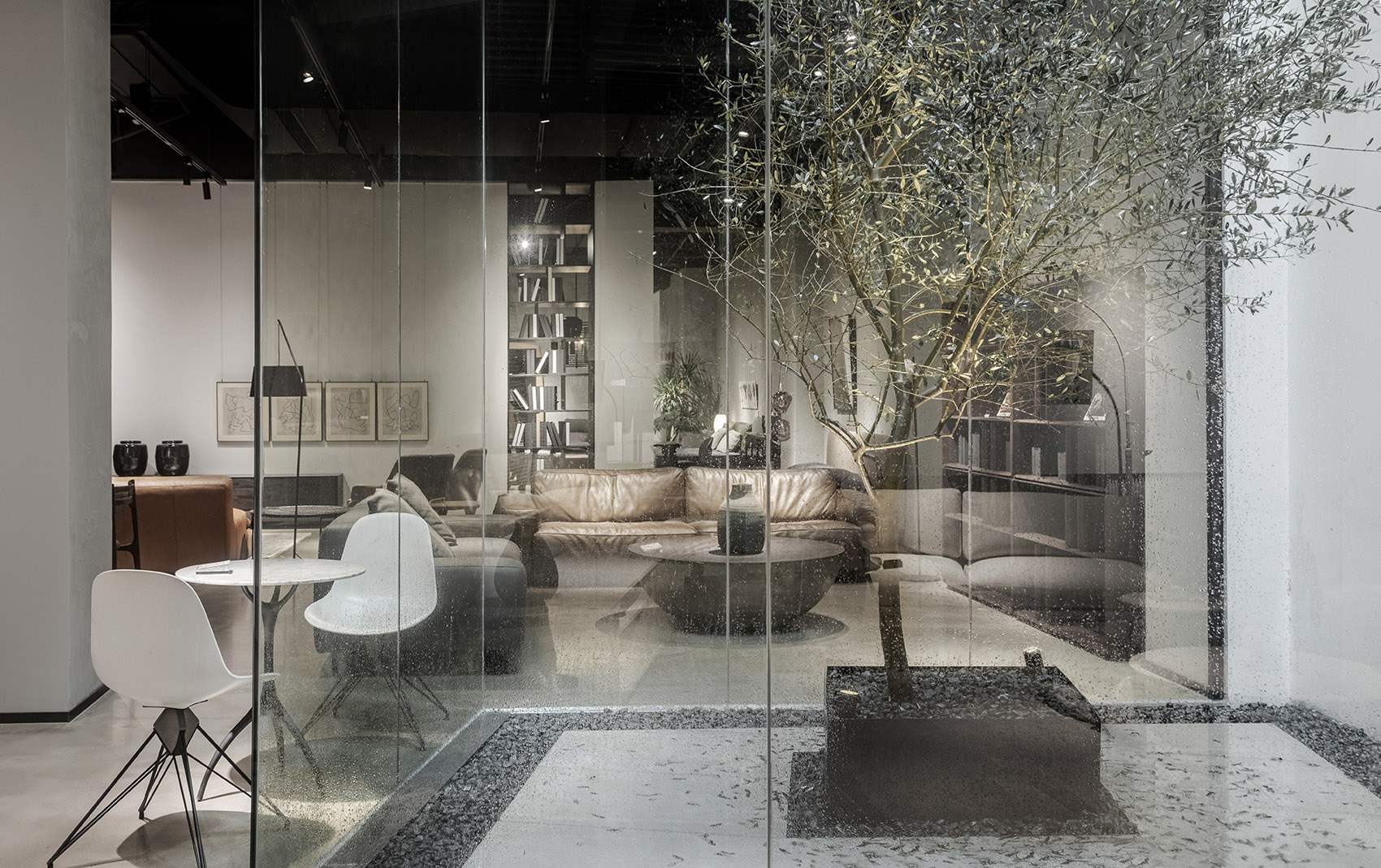 重庆·“NORHOR北欧表情”家居展厅设计 / 目心