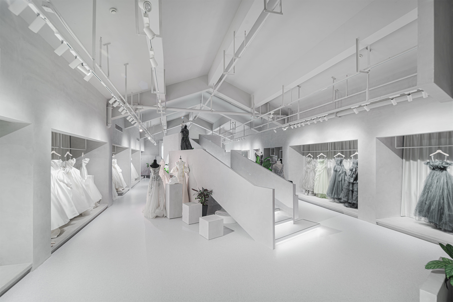 苏州·“兰斐”婚纱展厅设计 / 平介